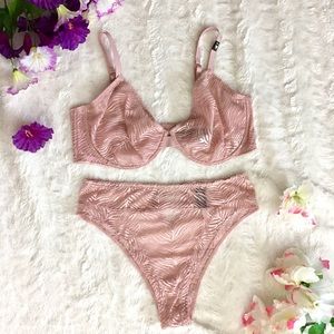 Luxe Zebra Lace Unlined Bra & Panty Set